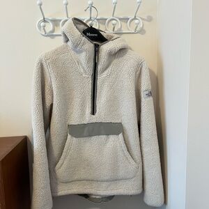 The North Face Off-White Sherpa Fleece Women’s M